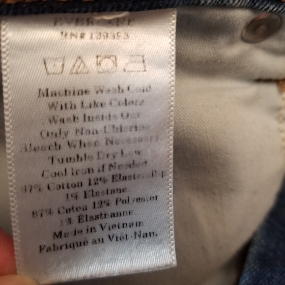 {28} Everlane Ankle Distressed Jean Raw Hem - Picture 12 of 12